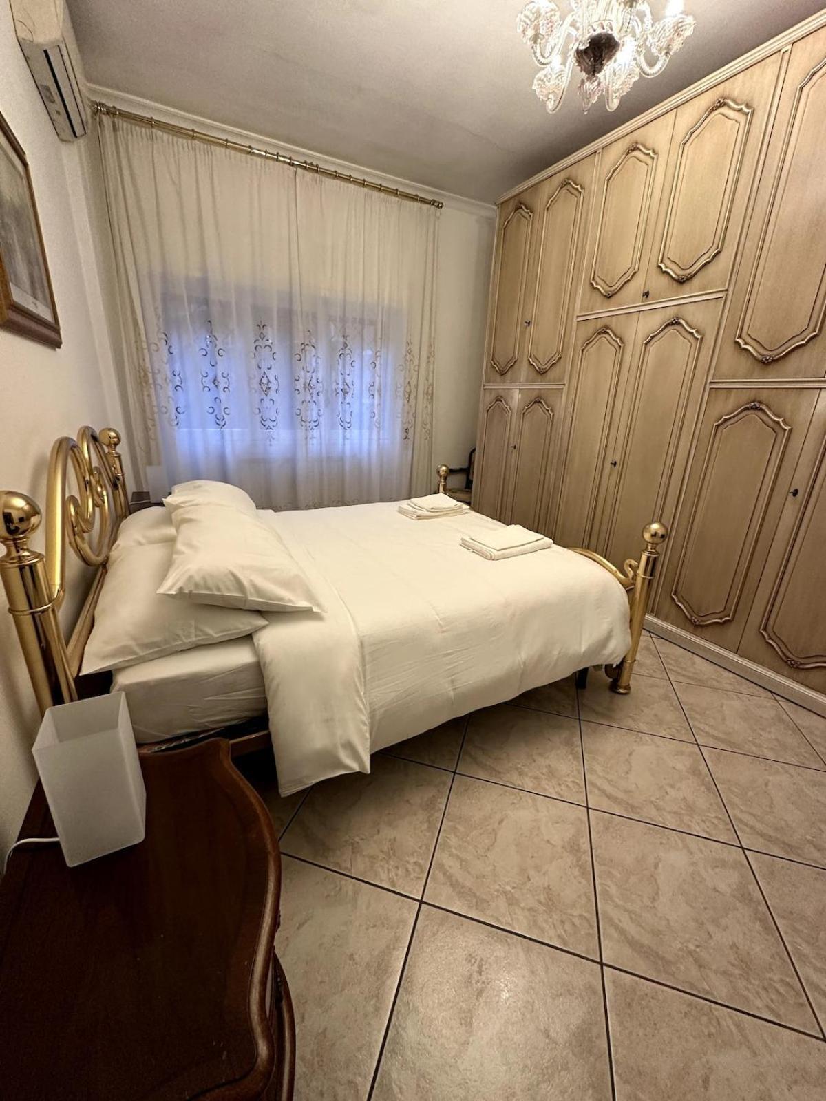 Tranquillo Stazione Serenissima, 2 Stanze Private E Cucina Condivisa Con L'host Habitación en casa particular Roma